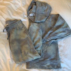 Aritzia TNA boyfriend hoodie and sweatpant set